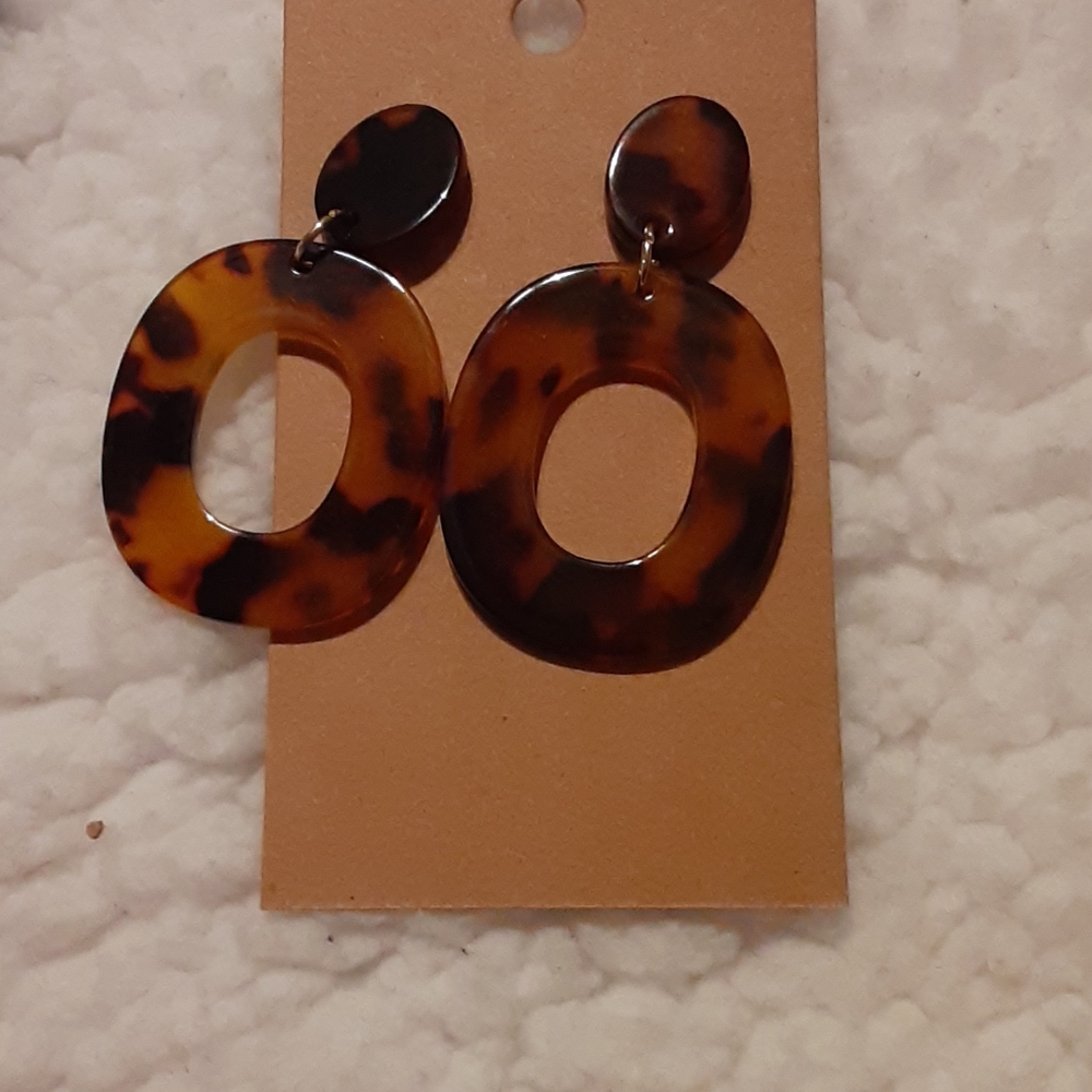 Dangle earrings 2/$10